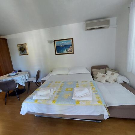 Apartman Mira Makarska Esterno foto