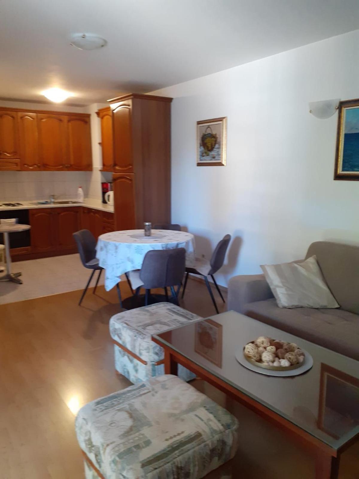 Apartman Mira Makarska Esterno foto