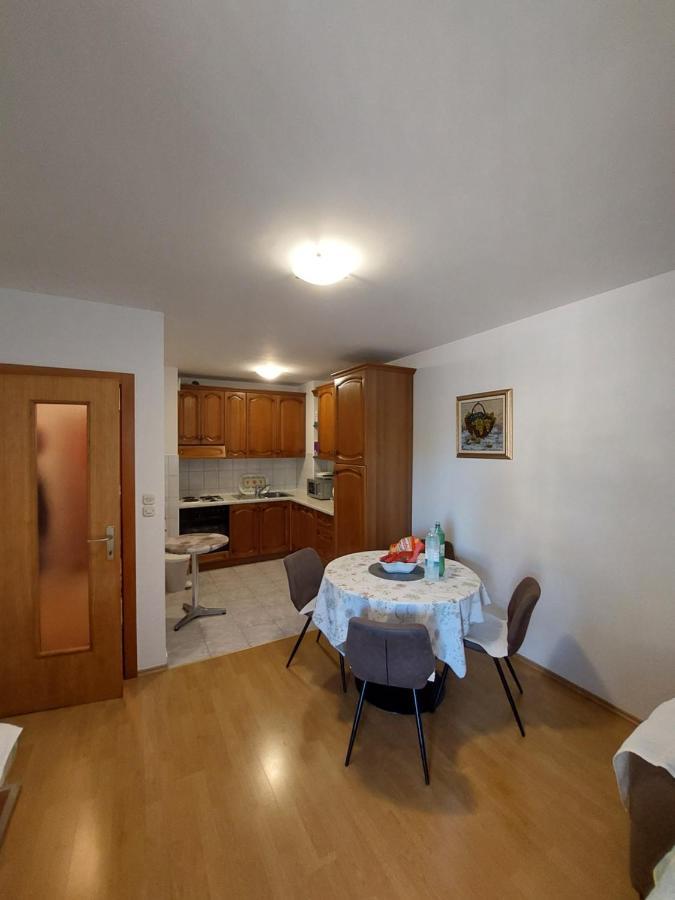 Apartman Mira Makarska Esterno foto