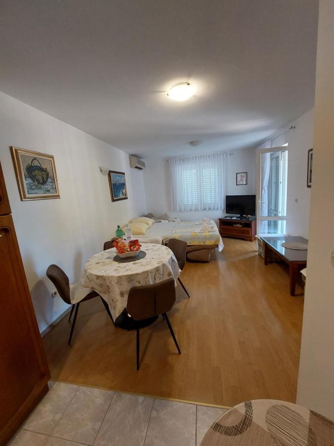 Apartman Mira Makarska Esterno foto